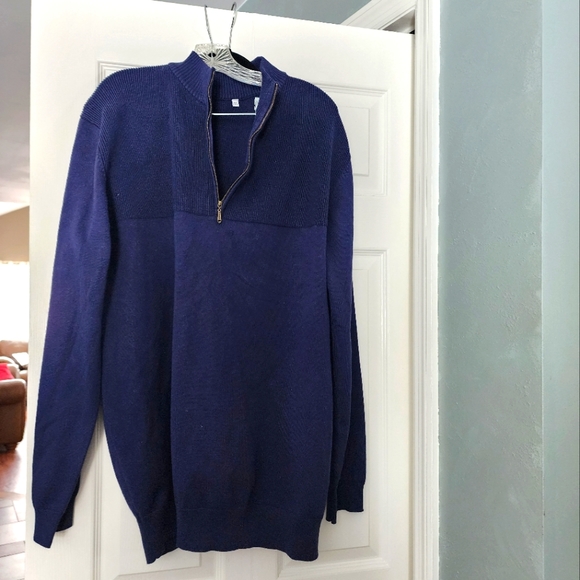Other - Men's Sweater like new